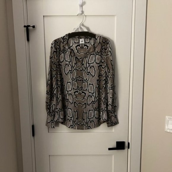 Cabi Medium Serpentine Blouse - Picture 3 of 5